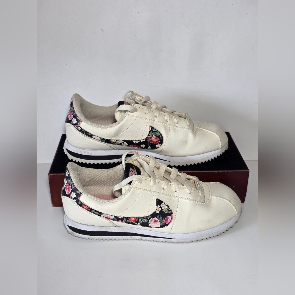Nike Cortez Basic Floral Pale Ivory Black GS Sneakers BQ5297-100 Size 5.5Y / W 7